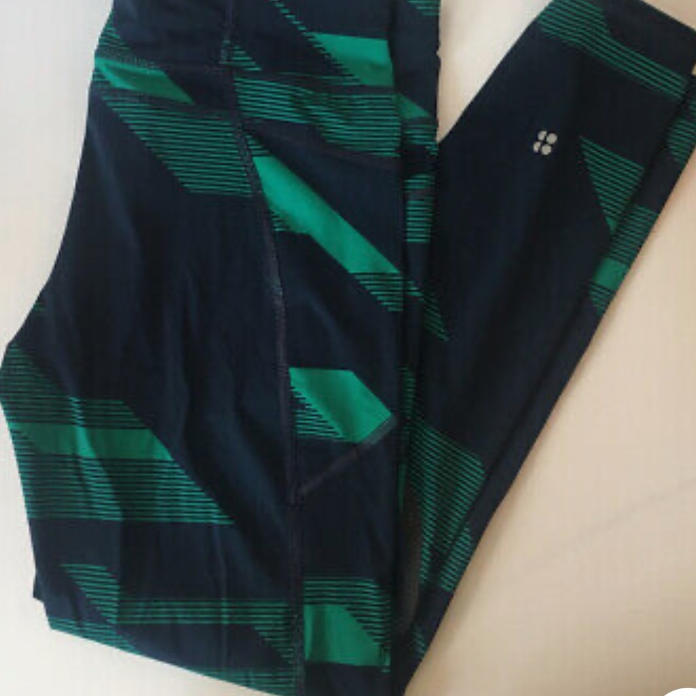 Sweaty Betty Zero Gravity 7/8 Pants - Picture 3 of 9